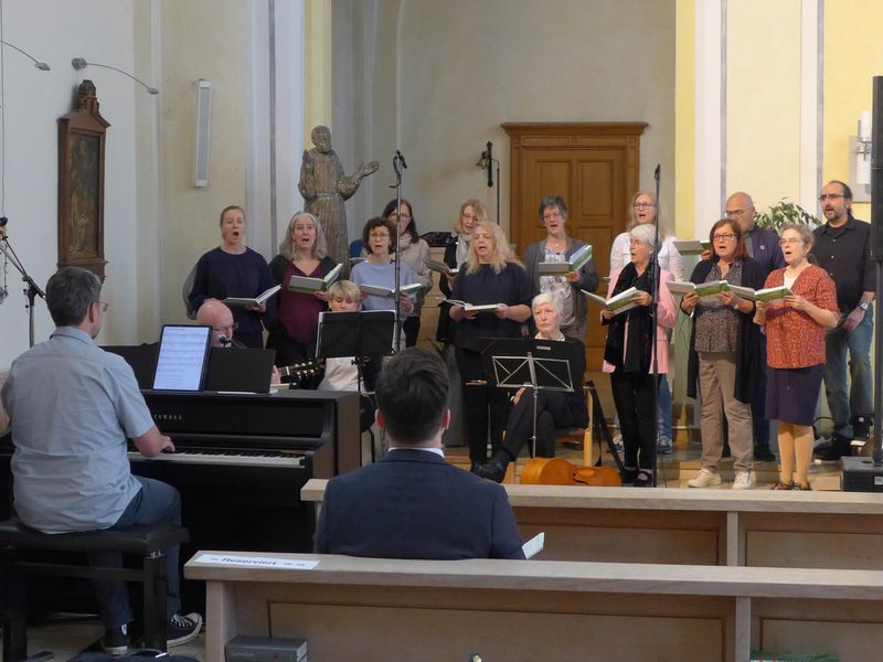 Junger Chor singt im Juni 2026